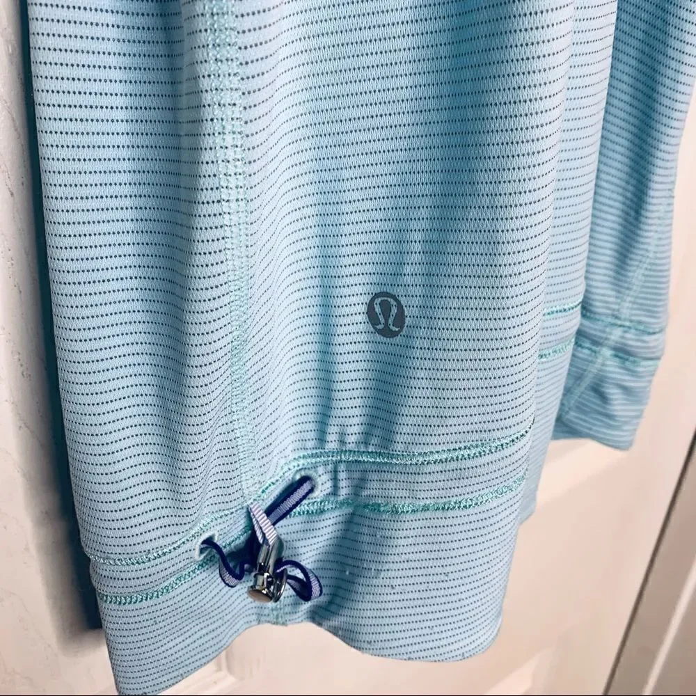 Lululemon Rest Less Blue Tank Top Athletic w/ Built In Bra Size 4